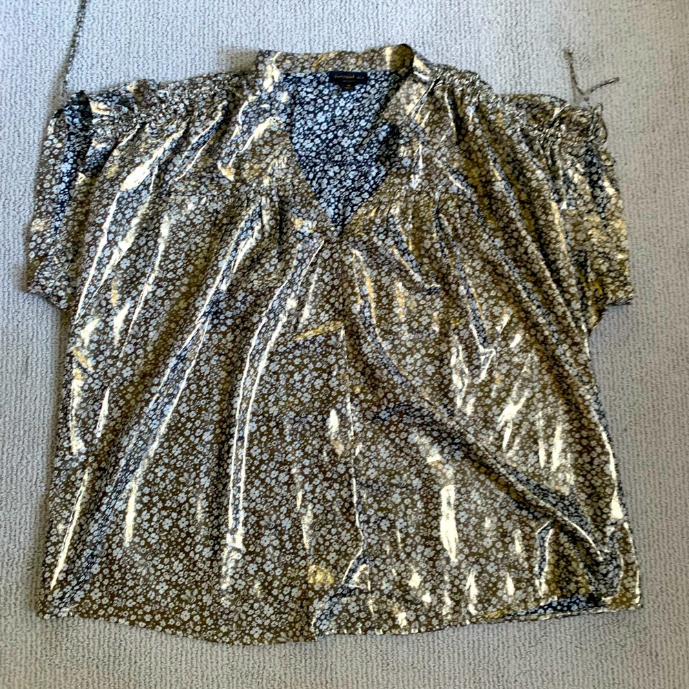 Gold Sheen Floral Cap Sleeved Top